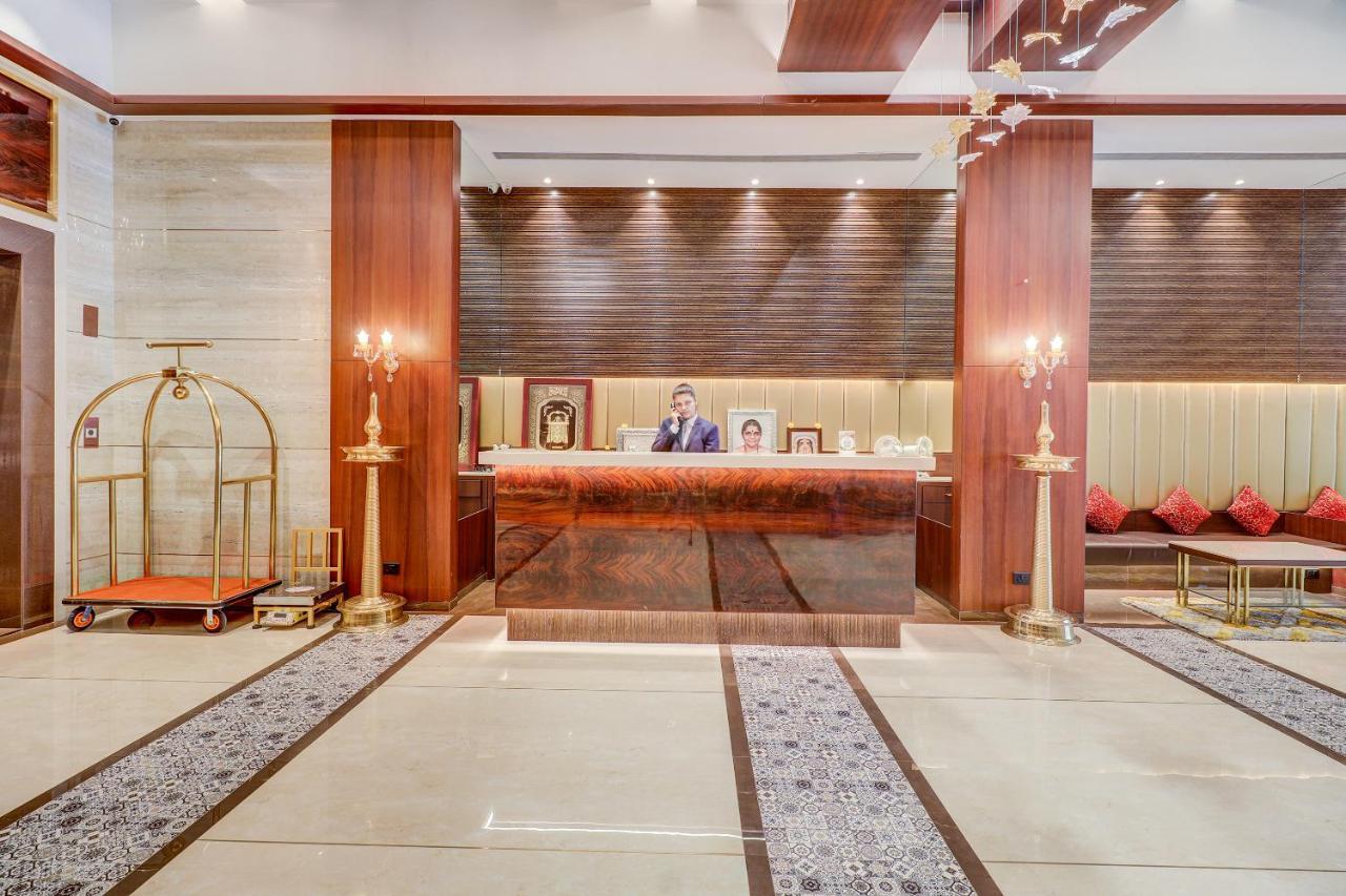 Hotel Gurudev Grand Kalyān Exterior foto