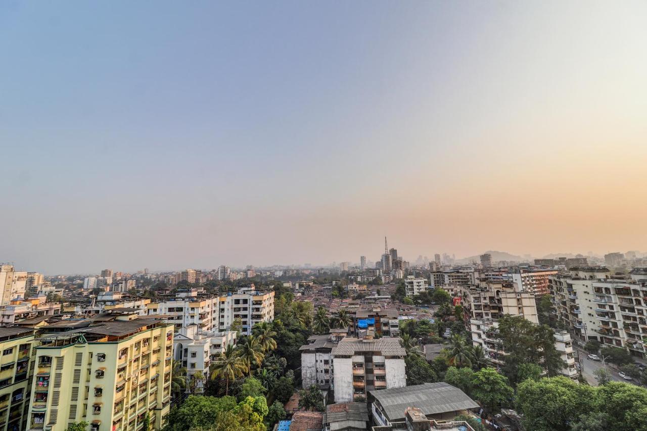 Hotel Gurudev Grand Kalyān Exterior foto