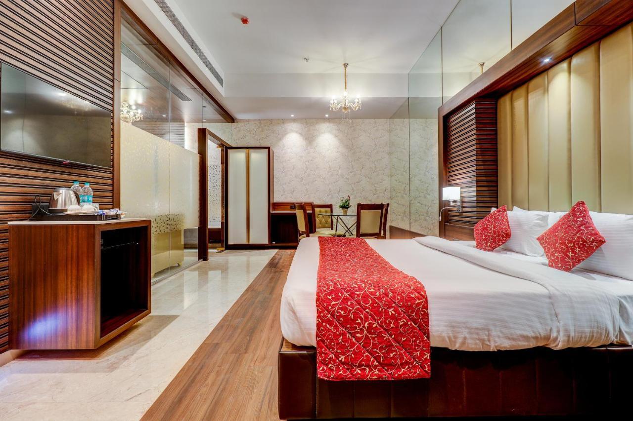 Hotel Gurudev Grand Kalyān Exterior foto